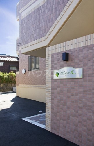 13/15 エントランス