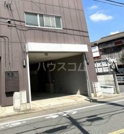 2/4 エントランス