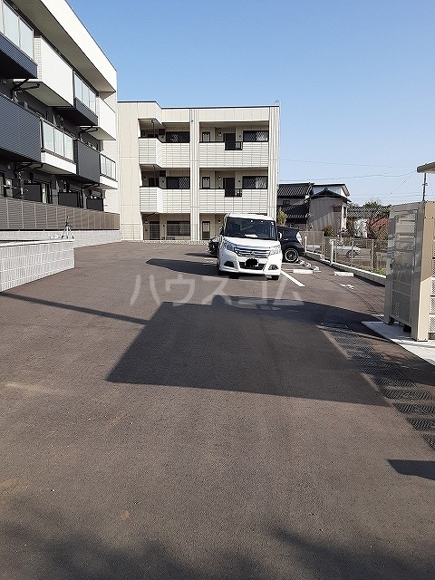 4/6 駐車場