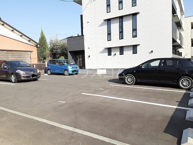 3/6 駐車場