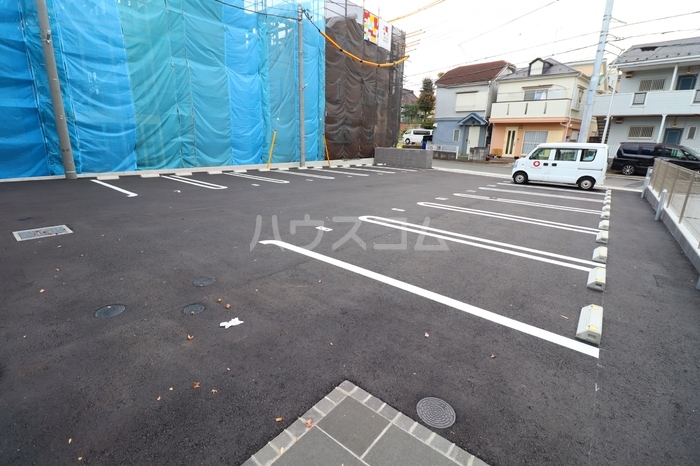 23/25 駐車場