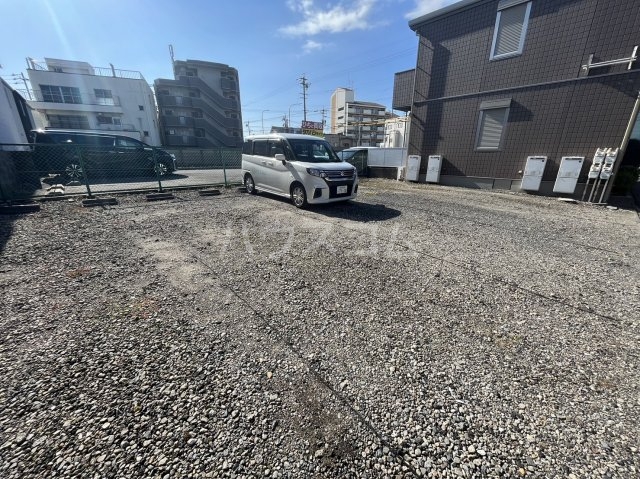 22/30 駐車場