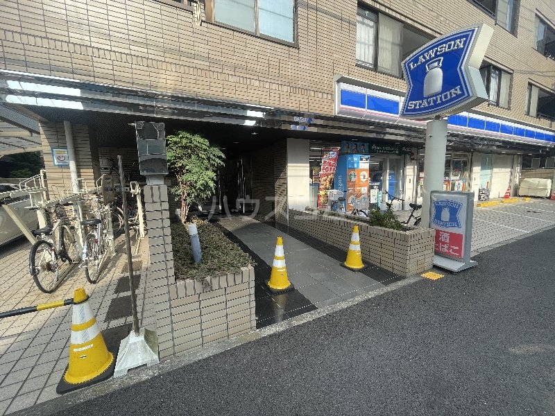 24/26 エントランス