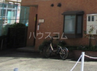 2/2 エントランス