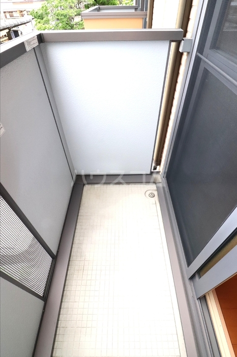 13/20 バルコニー