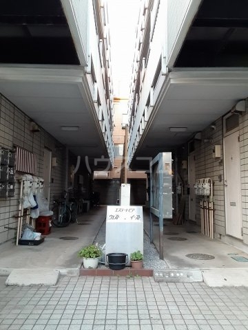 20/22 エントランス