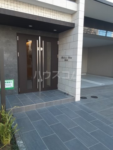 28/30 エントランス