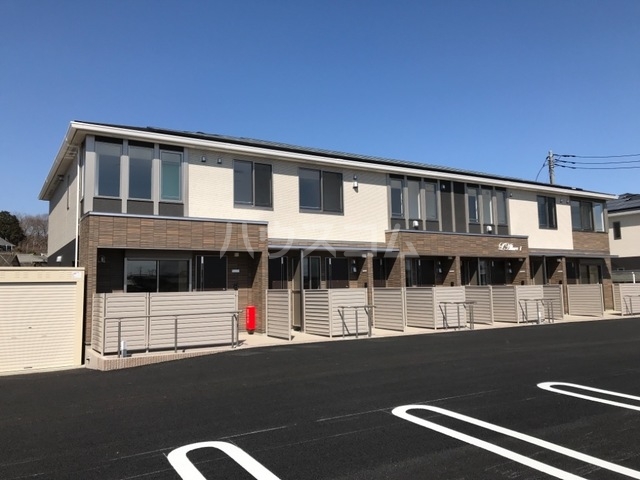 18/25 駐車場