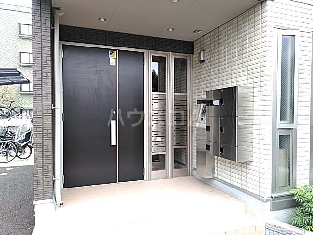 20/26 エントランス