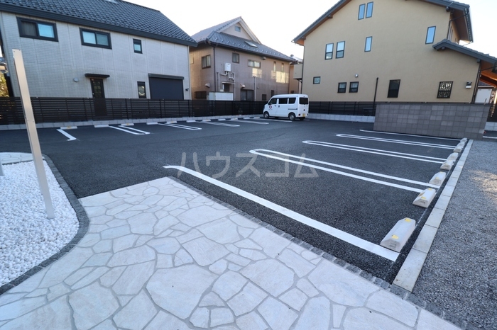 16/21 駐車場