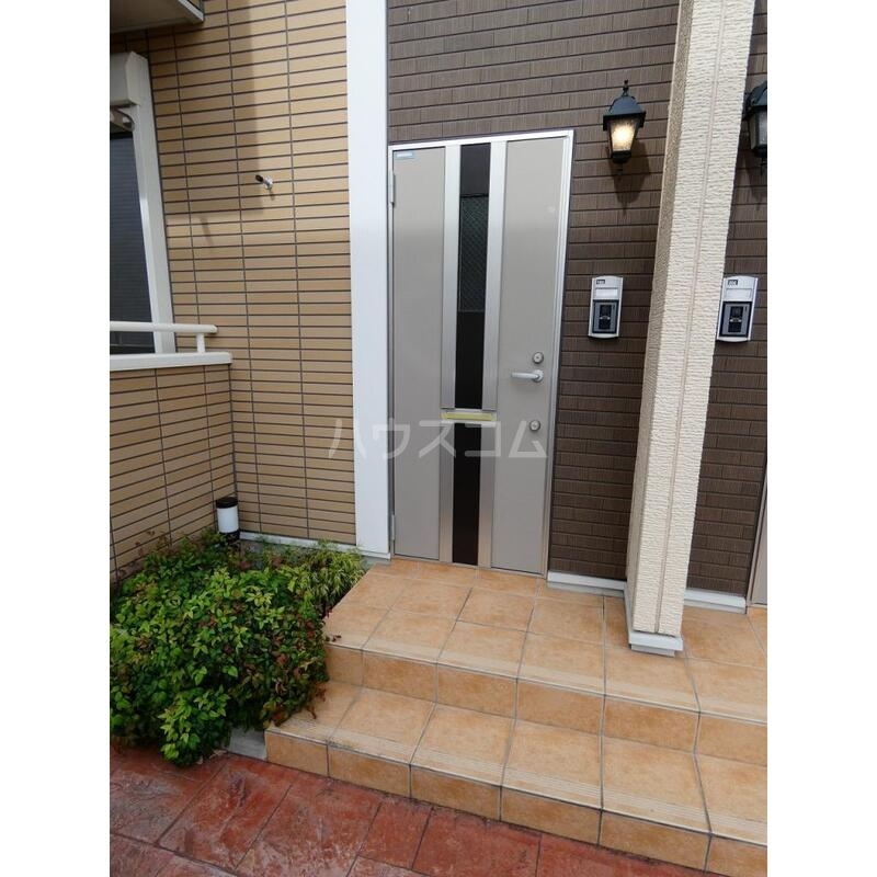 20/30 エントランス