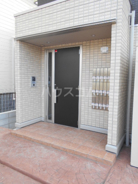 20/30 エントランス