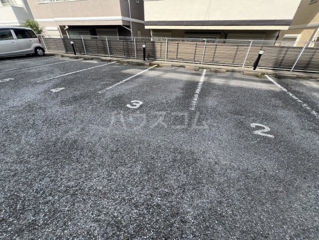 26/30 駐車場