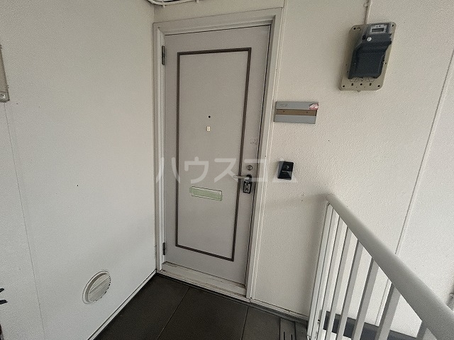 25/30 エントランス