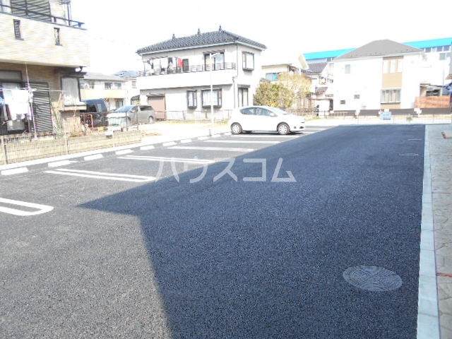 20/29 駐車場