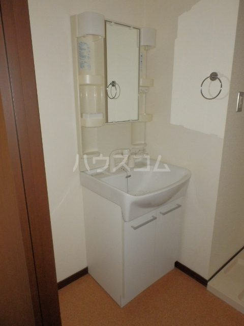 13/30 洗面