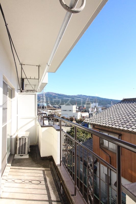 18/27 バルコニー