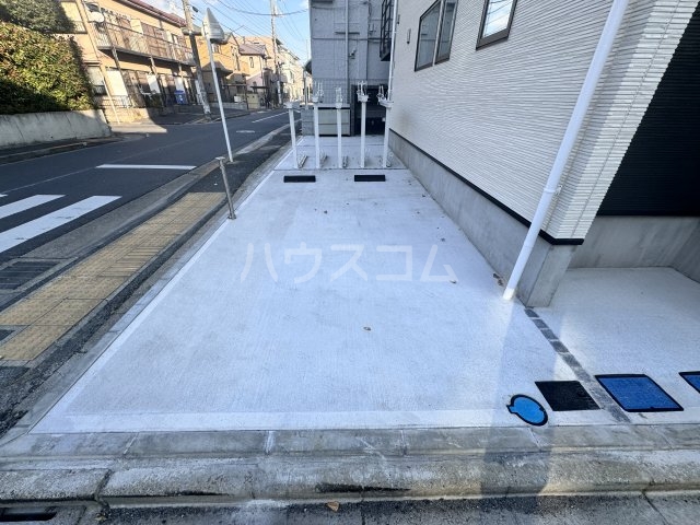 28/30 駐車場