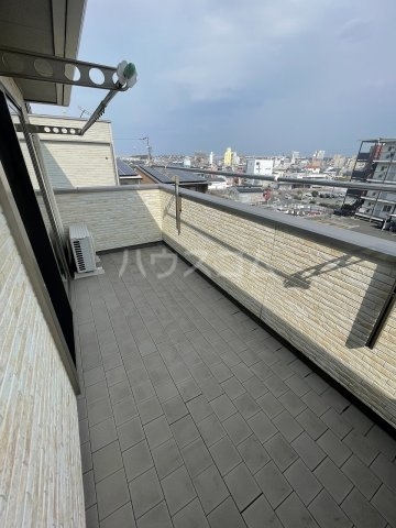 21/30 バルコニー