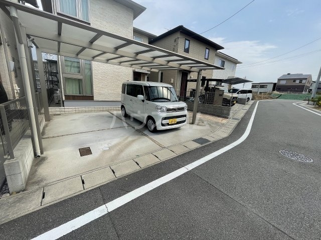 25/30 駐車場