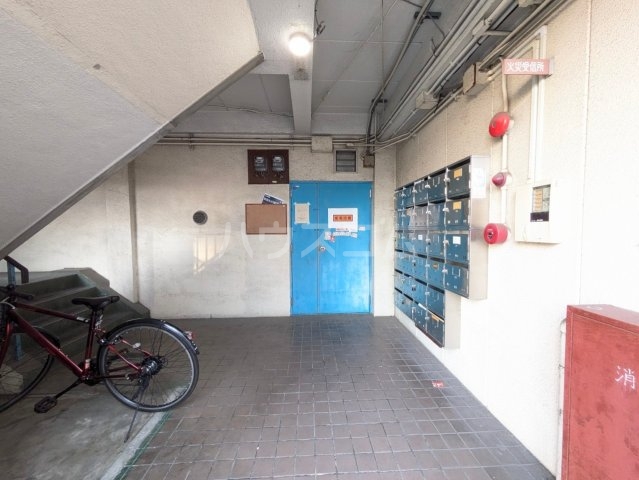 2/5 エントランス