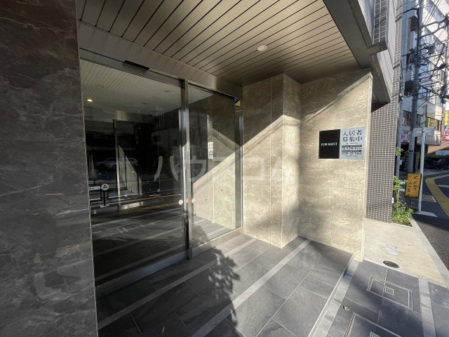 23/30 エントランス