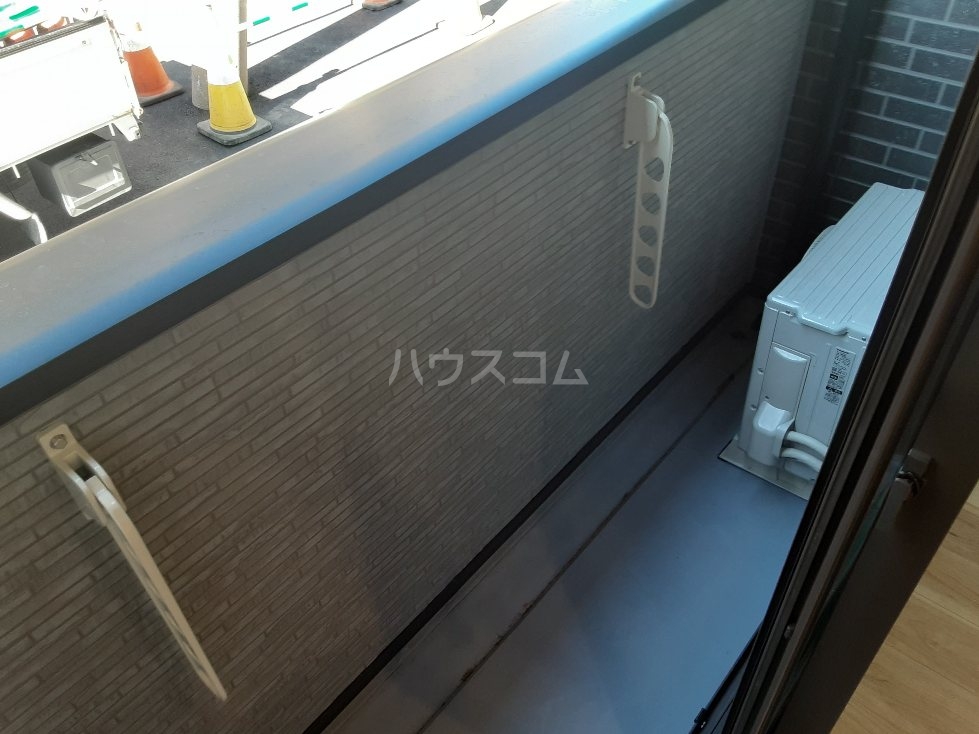 18/27 バルコニー