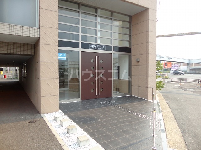 20/28 エントランス