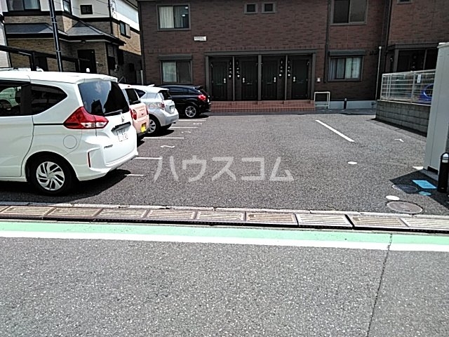 24/27 駐車場