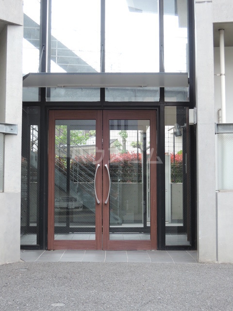 14/21 エントランス