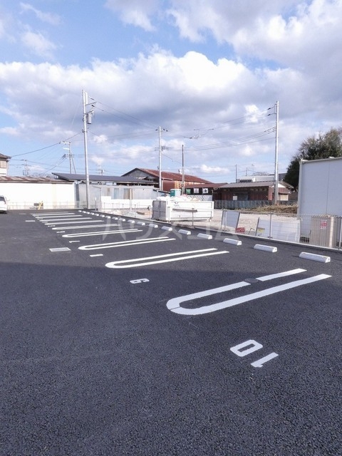 2/13 駐車場