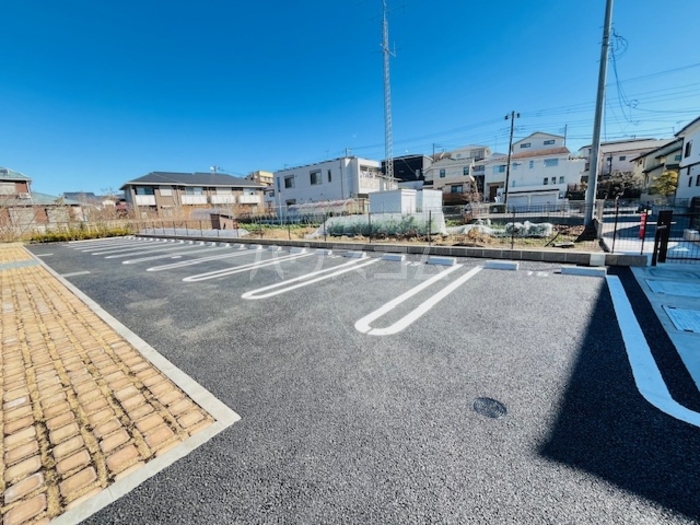16/17 駐車場
