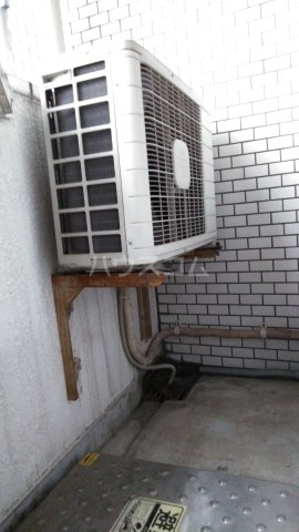 28/30 エントランス