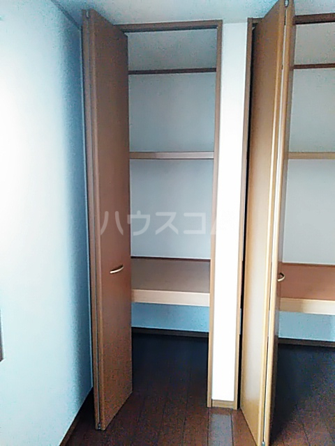 13/30 収納