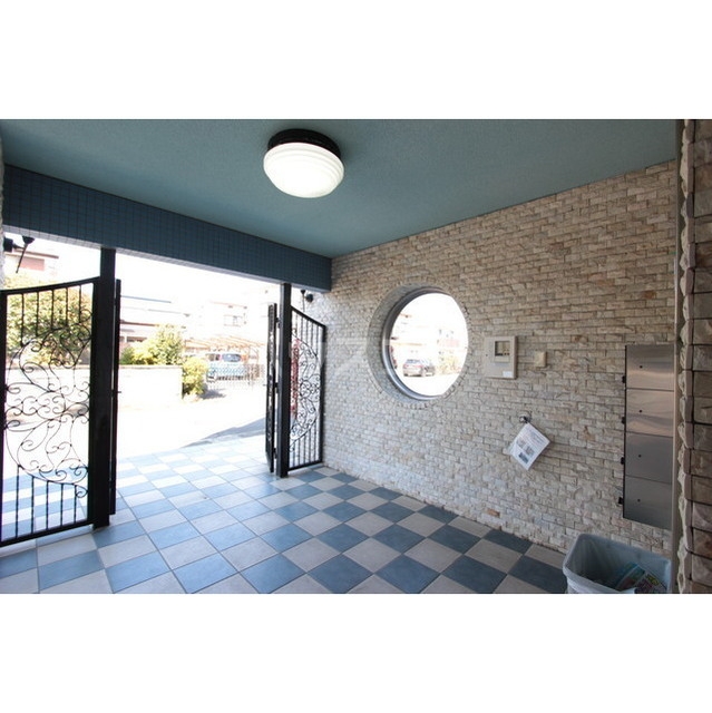 28/29 エントランス