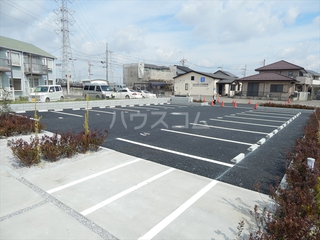 22/28 駐車場