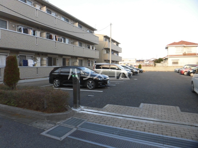 2/7 駐車場
