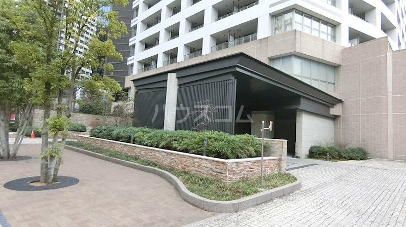 17/17 エントランス