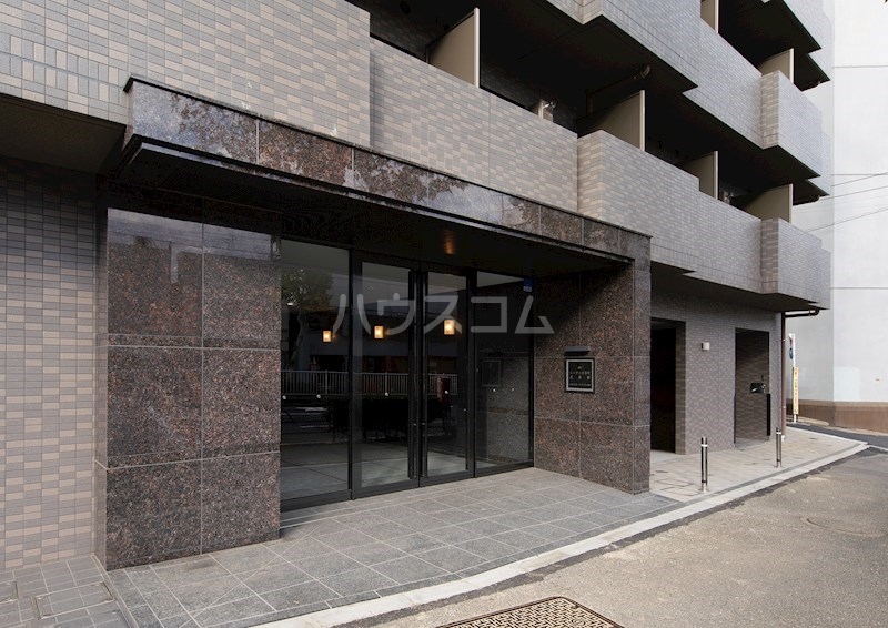 20/28 エントランス