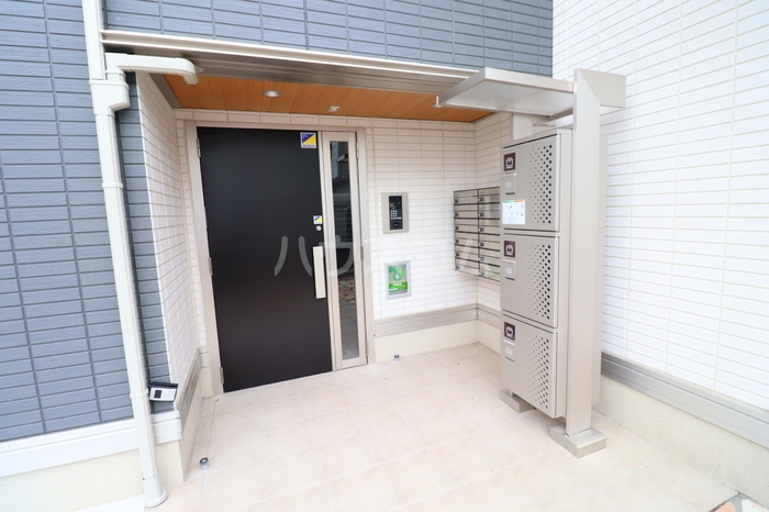 18/26 エントランス