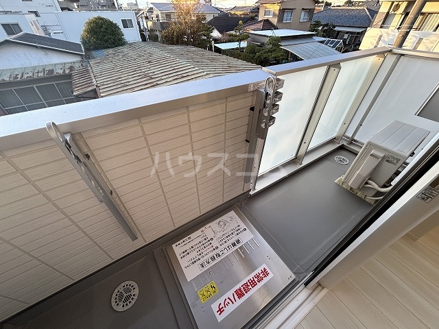 19/30 バルコニー