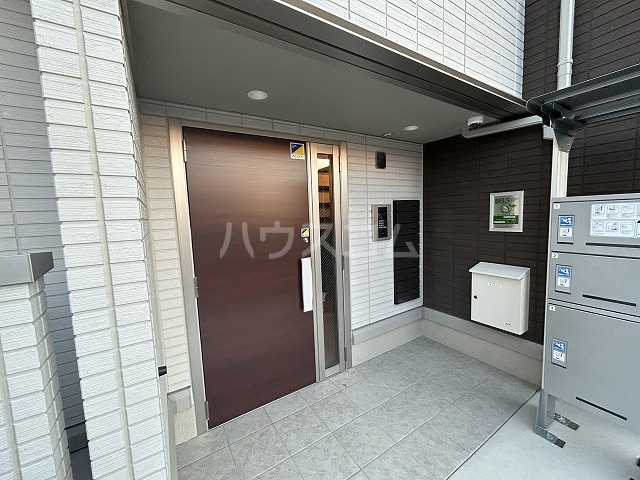 2/4 エントランス