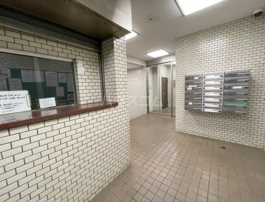 19/29 エントランス