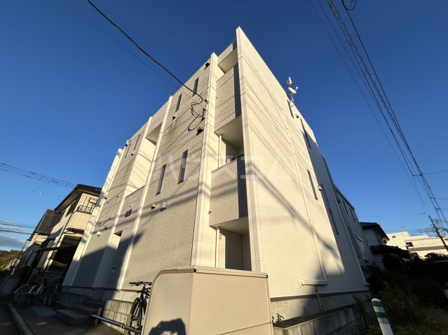 17/26 エントランス