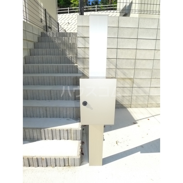 17/19 エントランス