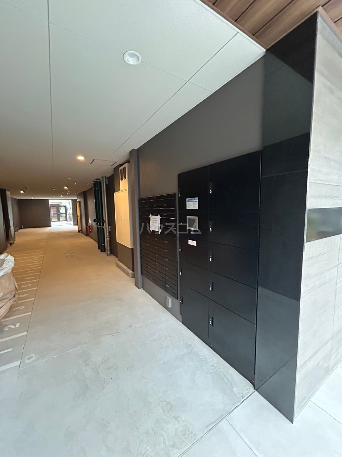 18/24 エントランス