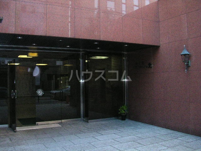 20/30 エントランス