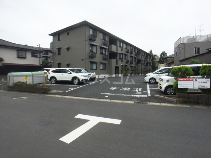 2/6 駐車場