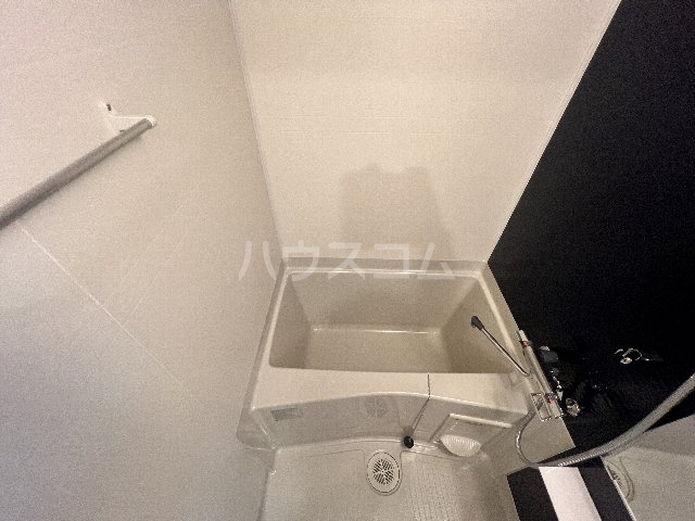 13/30 浴室