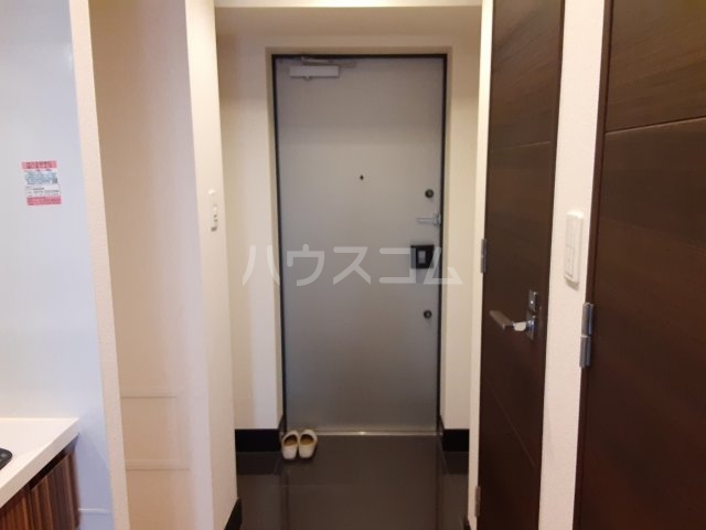 14/30 玄関